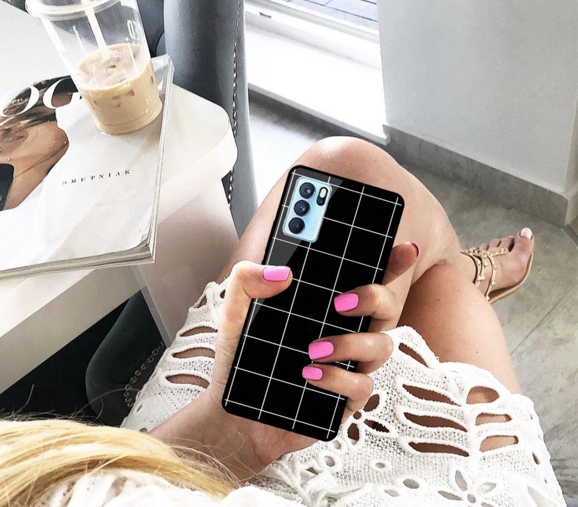 Black & White Strip glass phone case